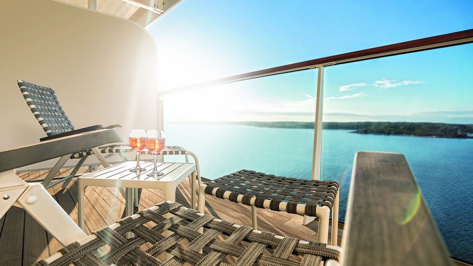 Ausblick vom Balkon der Kabine auf Mein Schiff 2