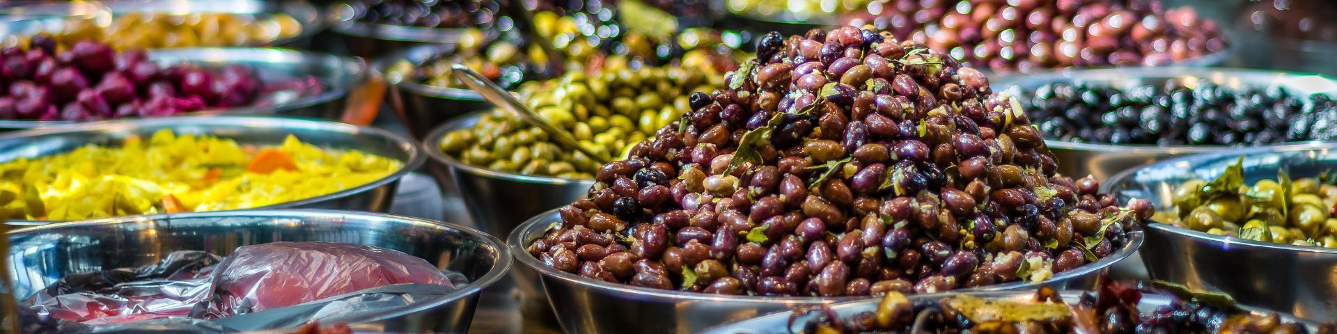 Oliven auf dem Markt auf einer Orient Reise mit sz-Reisen