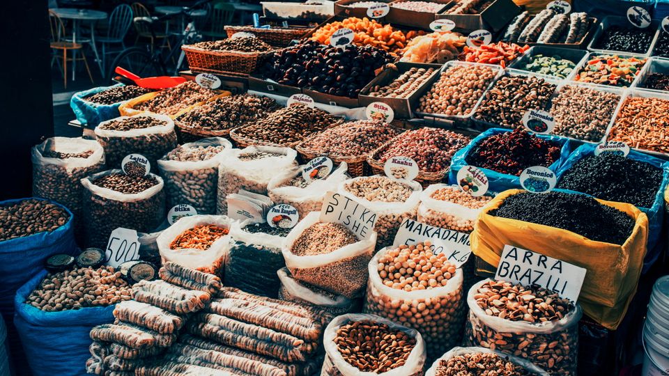 Feine Früchte auf Markt in Tirana