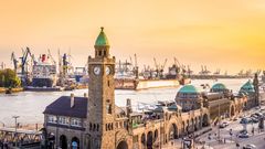 Hamburg Landungsbrücken Sonnenuntergang
