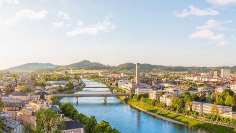 Blick über das historische Salzburg bei einer Städtereise mit sz-Reisen