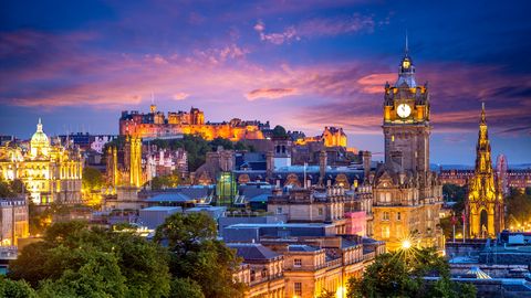 Edinburgh am Abend