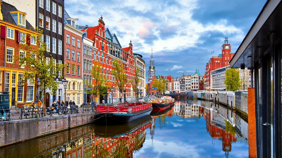Amsterdam Kanal im Frühling