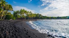 Punaluu Blacksand Beach