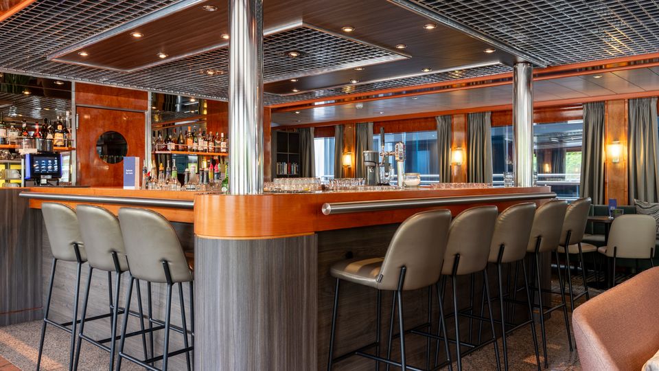 MS Bolero, Bar