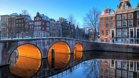 Morgensonne im winterlichen Amsterdam