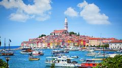 Rovinj vom Meer aus gesehen