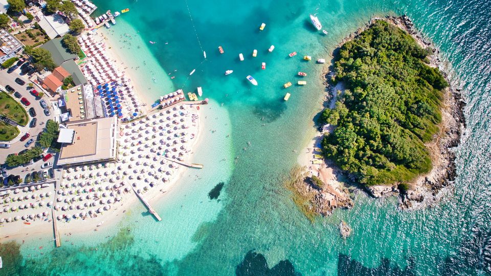 Saranda mit Insel