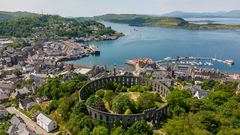 Blick auf Oban und das Kolosseeum 