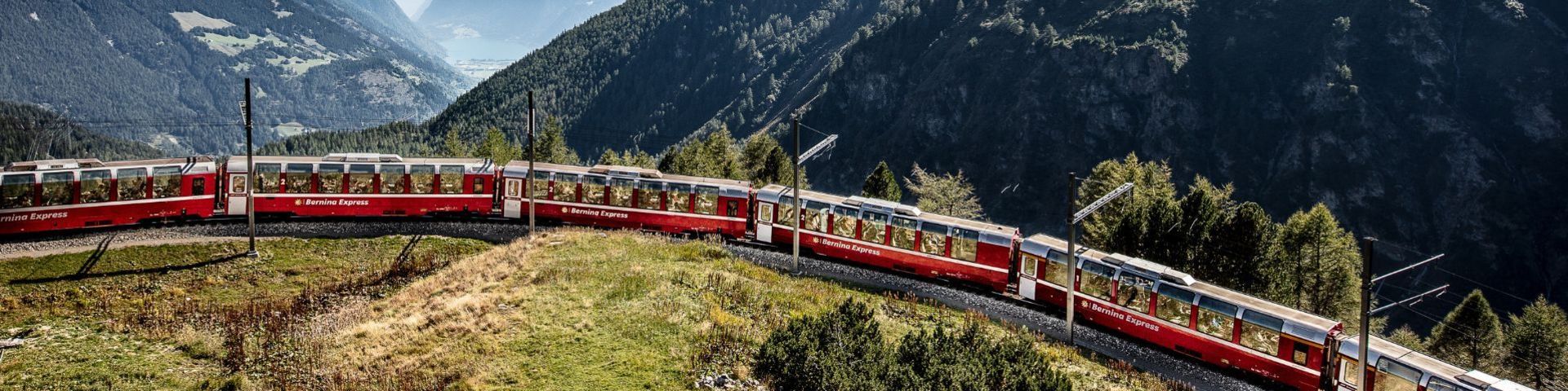 Bernina Express bei einer Bahnreise mit sz-Reisen