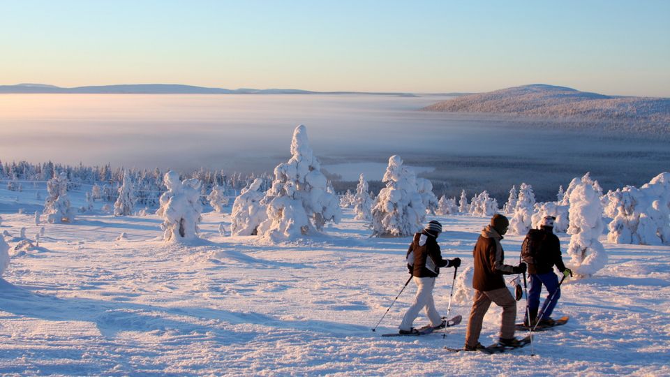 Snowshoeing_Levi_Finland