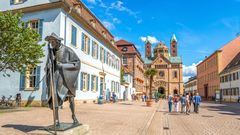 Speyer Pilgerfigur und Dom