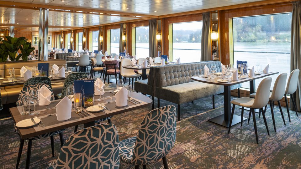 MS Bolero, Restaurant