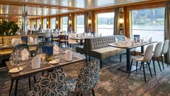 MS Bolero, Restaurant